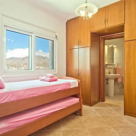 Lejlighed Crystal Chateau: μaisonette Above The Sea *