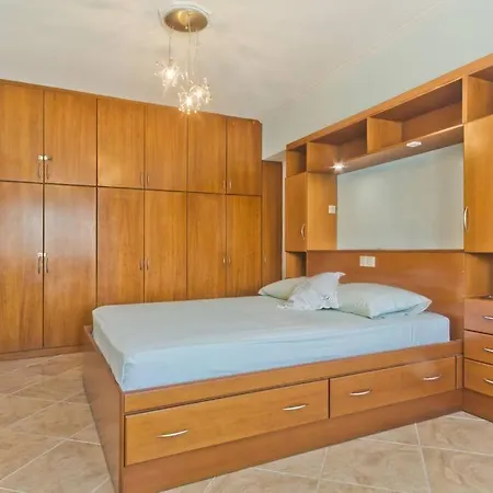 Crystal Chateau: μaisonette Above The Sea *