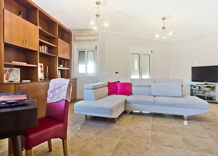 Crystal Chateau: μaisonette Above The Sea شقة *